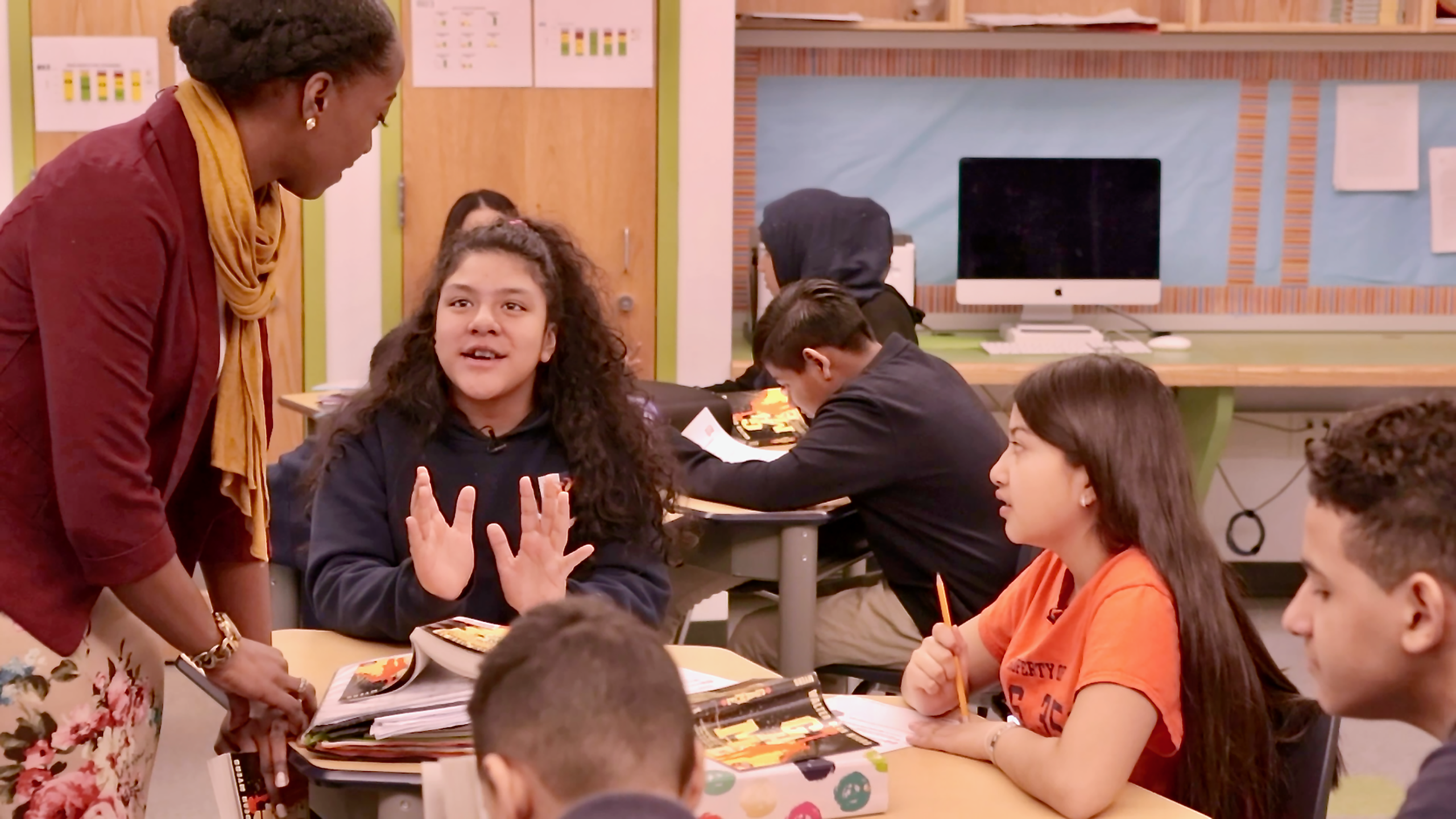 Photo: Students and instructor using STARI.